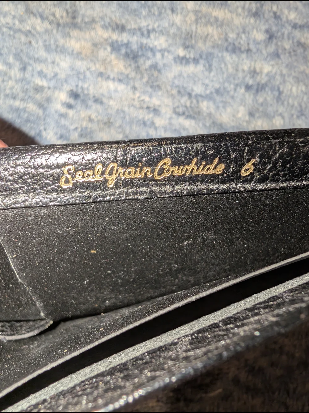 Heritage NWOT Black Leather Bi-Fold Wallet
